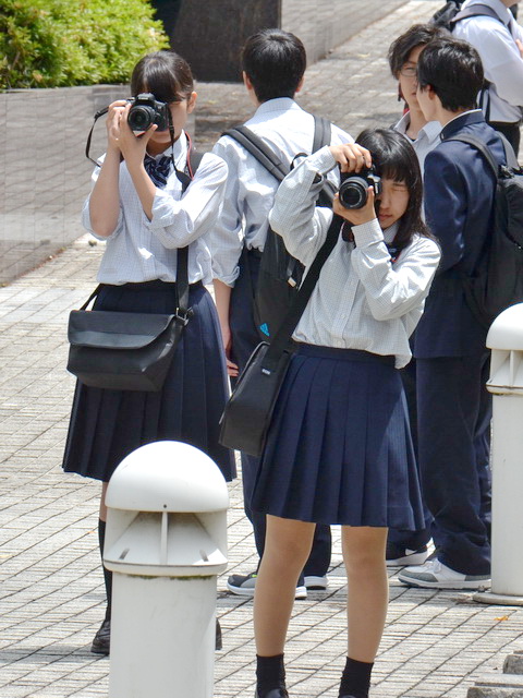 済生館高等看護学院庭にて