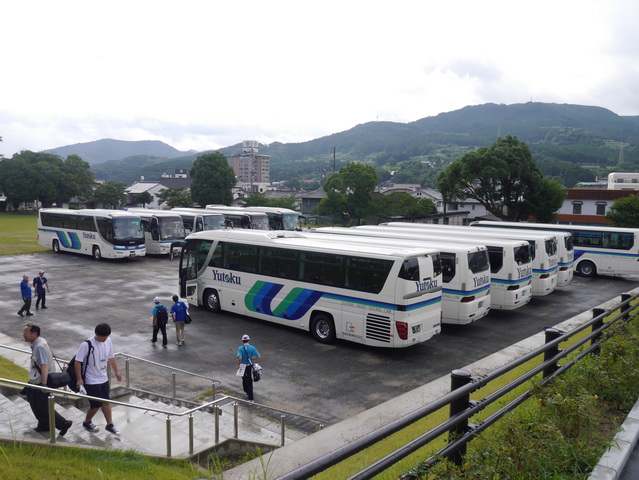 ２日目　撮影会　バスで移動します