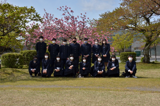 集合写真　花の咲いているところで撮影