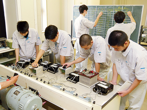 電気機器実習